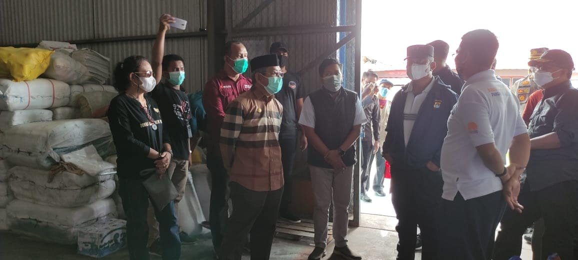 Foto: Gubernur Tinjau Kesiapan Bulog Mamuju Jelang Idul Fitri